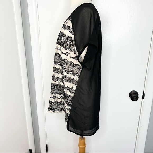 Bobeau Sheer Lace Blouse Black and Cream Boxy Oversized Lightweight Top - Picture 3 of 6